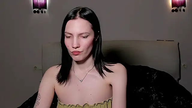 AdeleShinemm online show from 27, 4, 2026