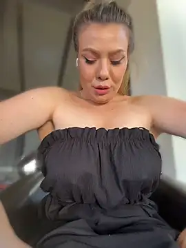 emmasweett11 online show from 4, 8, 2026