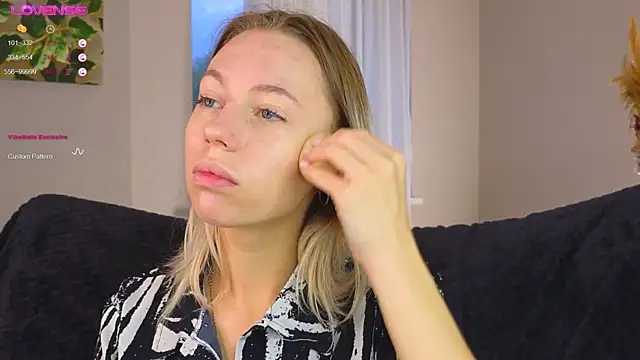 NyxaThorn online show from 10, 10, 2025