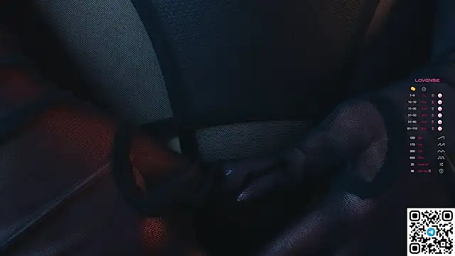 Snapshot of GildedKitten chatting on 30, 9, 2025 GildedKitten online show from 30, 9, 2025