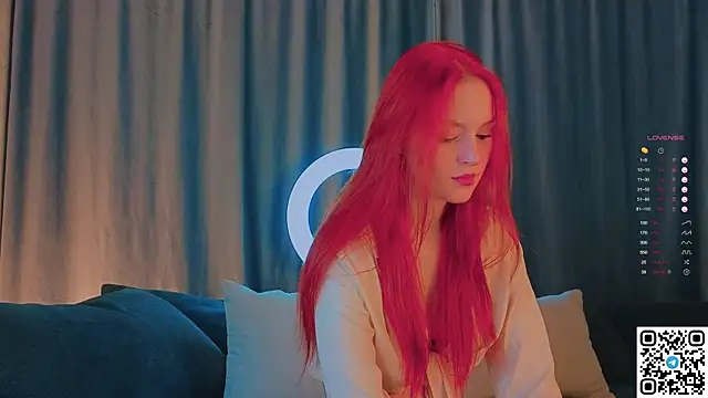 Snapshot of GildedKitten chatting on 13, 10, 2025 GildedKitten online show from 13, 10, 2025