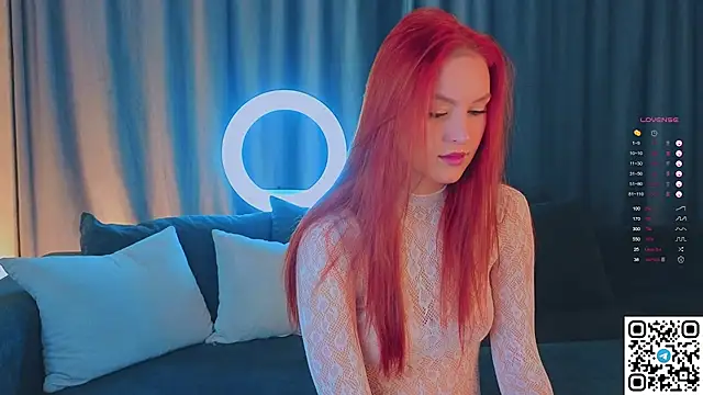 Snapshot of GildedKitten chatting on 16, 10, 2025 GildedKitten online show from 16, 10, 2025