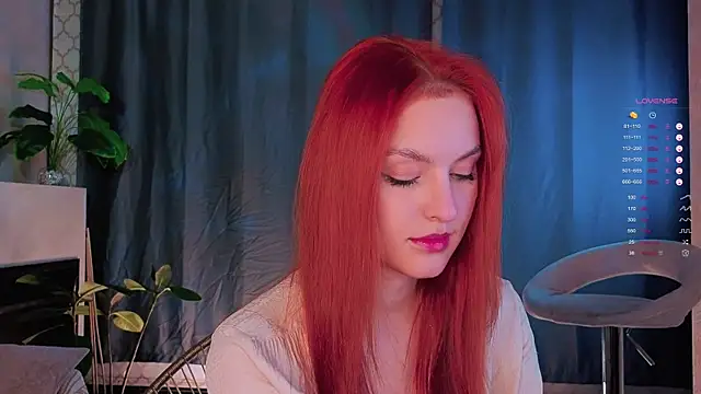 Snapshot of GildedKitten chatting on 7, 11, 2025 GildedKitten online show from 7, 11, 2025