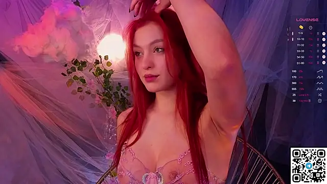 Snapshot of GildedKitten chatting on 15, 12, 2025 GildedKitten online show from 15, 12, 2025