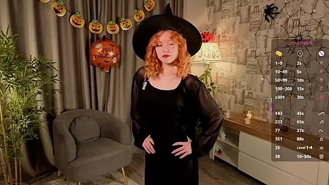 Snapshot of TiannaBorlace chatting on 31, 10, 2025 TiannaBorlace online show from 31, 10, 2025