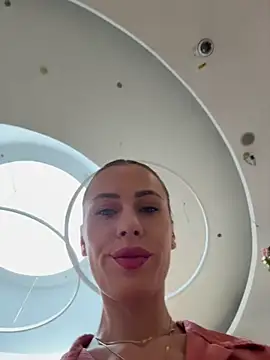  JessyRey  online show from 27, 4, 2026