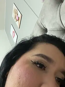 Snapshot of Aliciawhitee chatting on 9, 9, 2025 Aliciawhitee online show from 9, 9, 2025