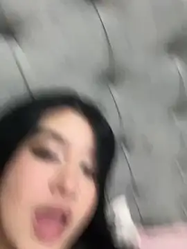 Snapshot of Aliciawhitee chatting on 11, 9, 2025 Aliciawhitee online show from 11, 9, 2025