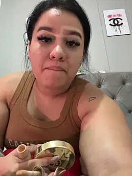 Snapshot of Aliciawhitee chatting on 14, 10, 2025 Aliciawhitee online show from 14, 10, 2025