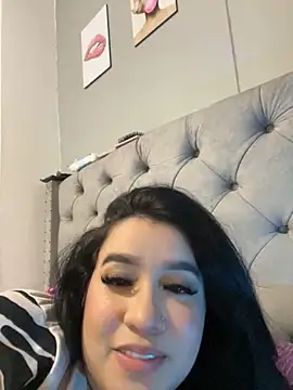 Snapshot of Aliciawhitee chatting on 11, 11, 2025 Aliciawhitee online show from 11, 11, 2025