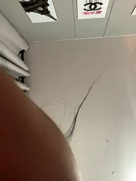 Snapshot of Aliciawhitee chatting on 13, 11, 2025 Aliciawhitee online show from 13, 11, 2025