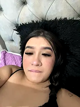 Snapshot of Aliciawhitee chatting on 5, 12, 2025 Aliciawhitee online show from 5, 12, 2025