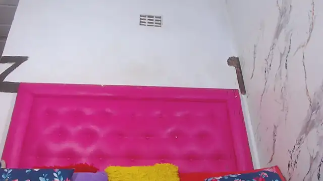 LoloQueen5 online show from 11, 6, 2026