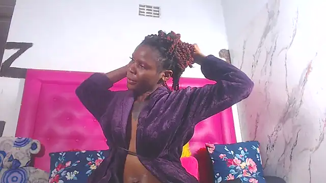 LoloQueen5 online show from 21, 6, 2026