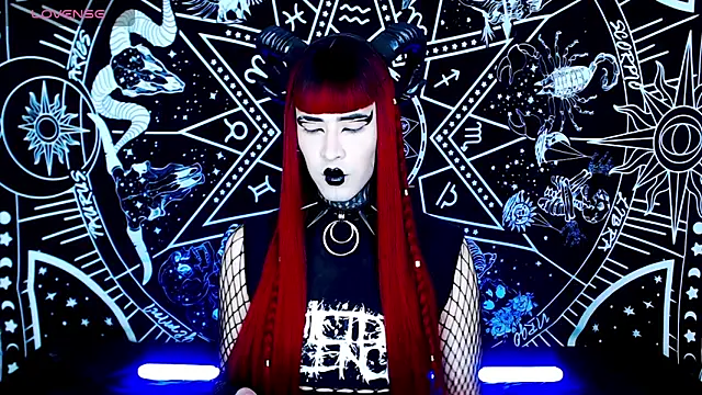 naomi satan online show from 23, 9, 2025