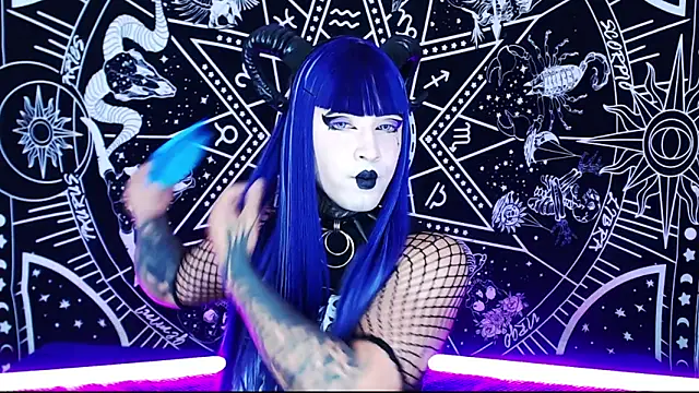 naomi satan online show from 16, 4, 2026