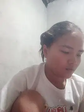 Sexy-Mama25 online show from 4, 4, 2026