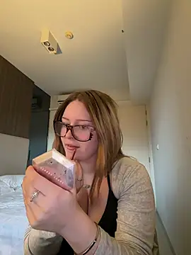 cherryrosealiee online show from 22, 7, 2026