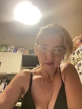 Snapshot of natasha251 chatting on 28, 10, 2025 natasha251 online show from 28, 10, 2025