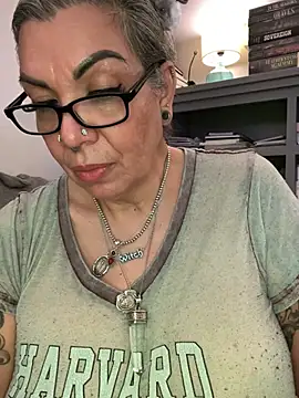 dieseldame1313 online show from 29, 4, 2026