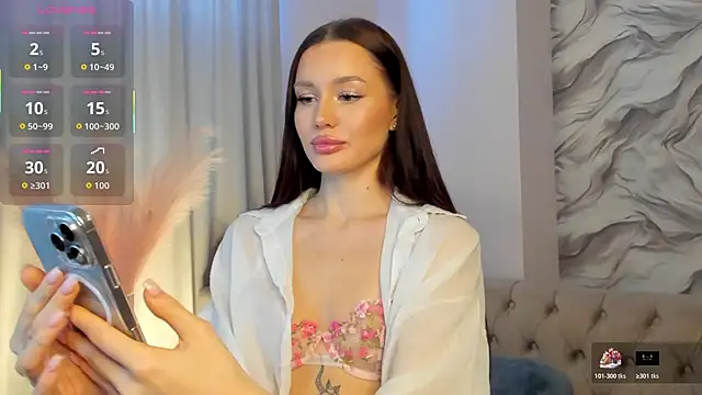 Aria Mila online show from 3, 11, 2025