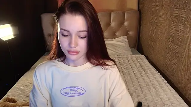 Aria Mila online show from 11, 6, 2026