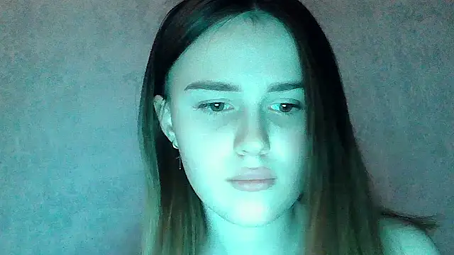 SweetLoraa online show from 12, 3, 2026