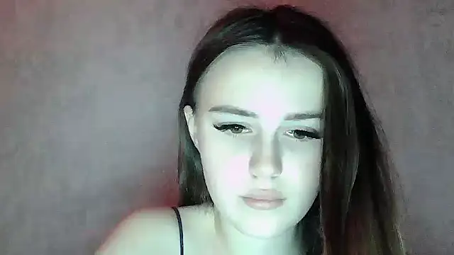 SweetLoraa online show from 25, 3, 2026