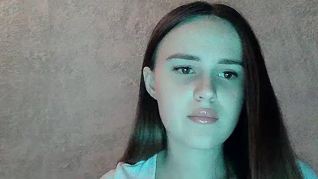 SweetLoraa online show from 27, 7, 2026