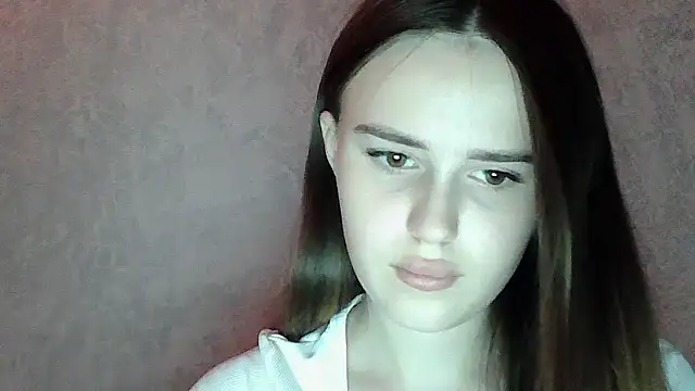 SweetLoraa online show from 30, 7, 2026