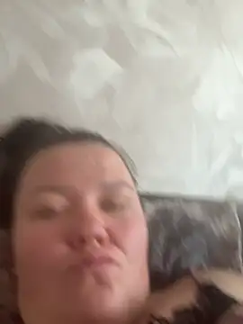SunnyLeila2101 online show from 5, 5, 2026