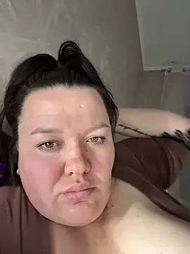 SunnyLeila2101 online show from 12, 5, 2026