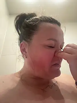 SunnyLeila2101 online show from 24, 5, 2026