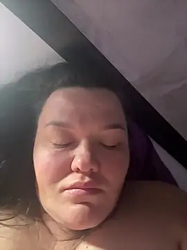 SunnyLeila2101 online show from 3, 6, 2026