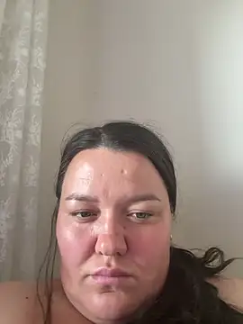 SunnyLeila2101 online show from 28, 6, 2026