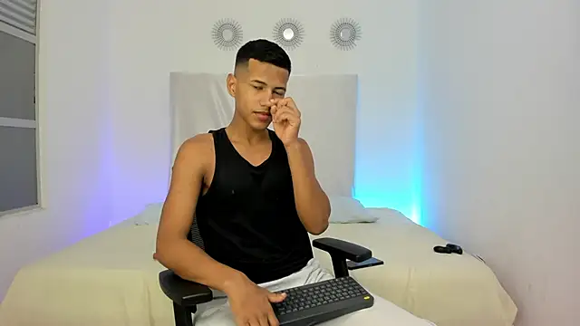 KingStark  online show from 1, 10, 2025