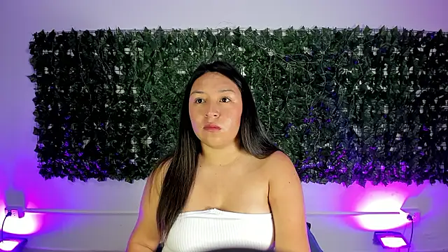 BellaRoux1 online show from 5, 3, 2026