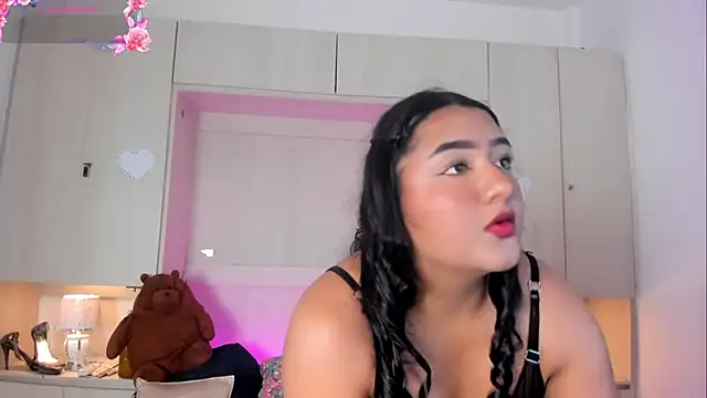 LilyWhitney online show from 12, 9, 2025