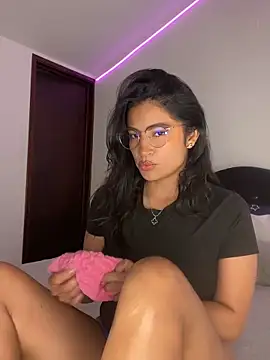 MiaAlarie online show from 13, 2, 2026