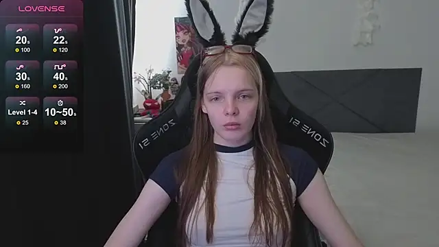 Luna Navy online show from 6, 10, 2025