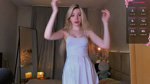 Snapshot of peachii_meow chatting on 2, 10, 2025 peachii meow online show from 2, 10, 2025