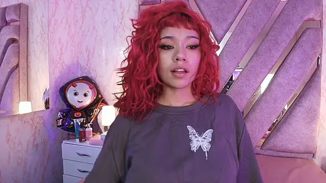 Snapshot of redd_pandaa chatting on 17, 10, 2025 redd pandaa online show from 17, 10, 2025