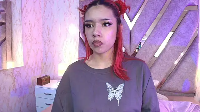 Snapshot of redd_pandaa chatting on 15, 11, 2025 redd pandaa online show from 15, 11, 2025