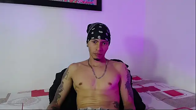 Snapshot of Daniel_laverde chatting on 14, 9, 2025 Daniel laverde online show from 14, 9, 2025