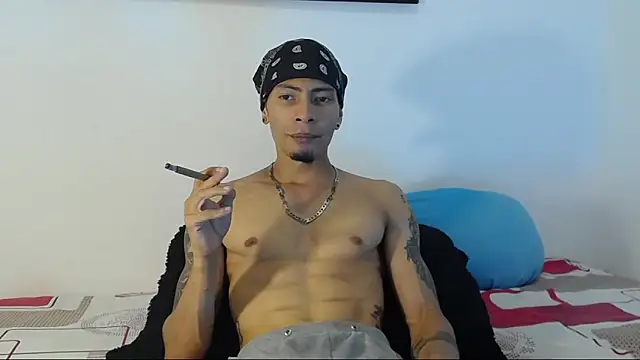 Snapshot of Daniel_laverde chatting on 17, 9, 2025 Daniel laverde online show from 17, 9, 2025