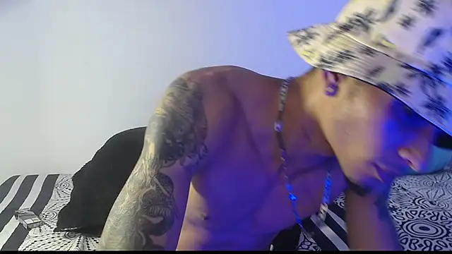 Snapshot of Daniel_laverde chatting on 20, 9, 2025 Daniel laverde online show from 20, 9, 2025