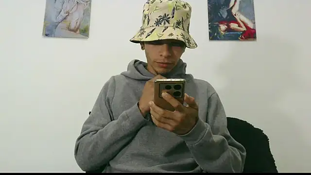 Snapshot of Daniel_laverde chatting on 16, 11, 2025 Daniel laverde online show from 16, 11, 2025