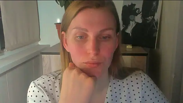 JuliaMuuun online show from 28, 4, 2026