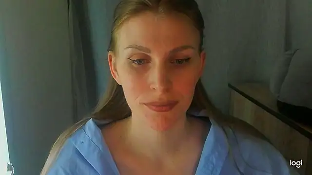 JuliaMuuun online show from 8, 6, 2026