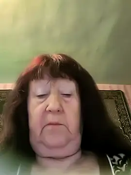 CrystalLime6411 online show from 5, 4, 2026